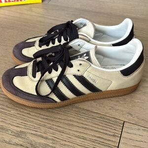 Excellent condition Adidas Samba size W6.5 US